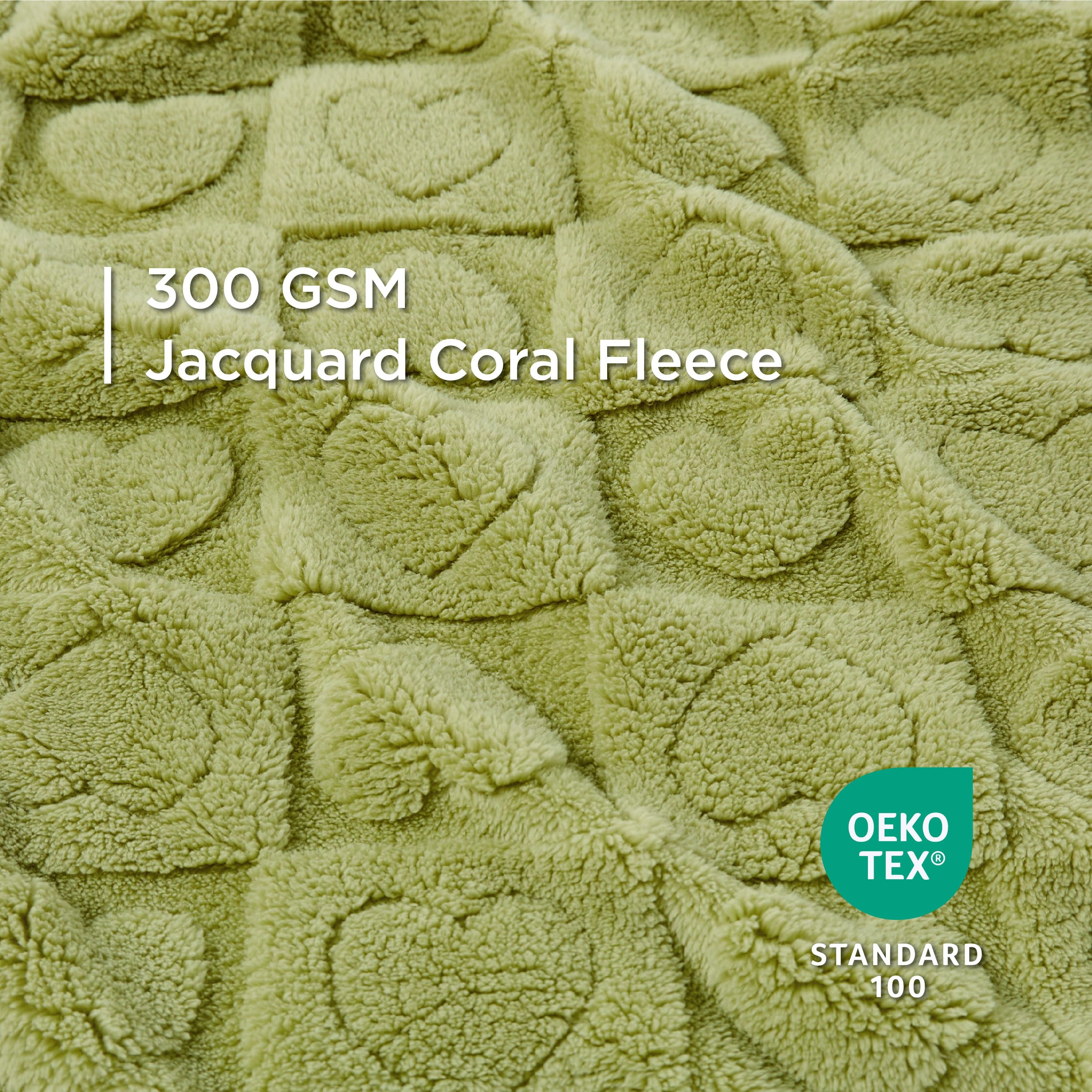 Bedsure Dog Blanket For Large Dogs Washable - Fluffy Fuzzy Puppy Cat Blanket With Premium 300Gsm Coral Fleece Soft For Pet Kitte