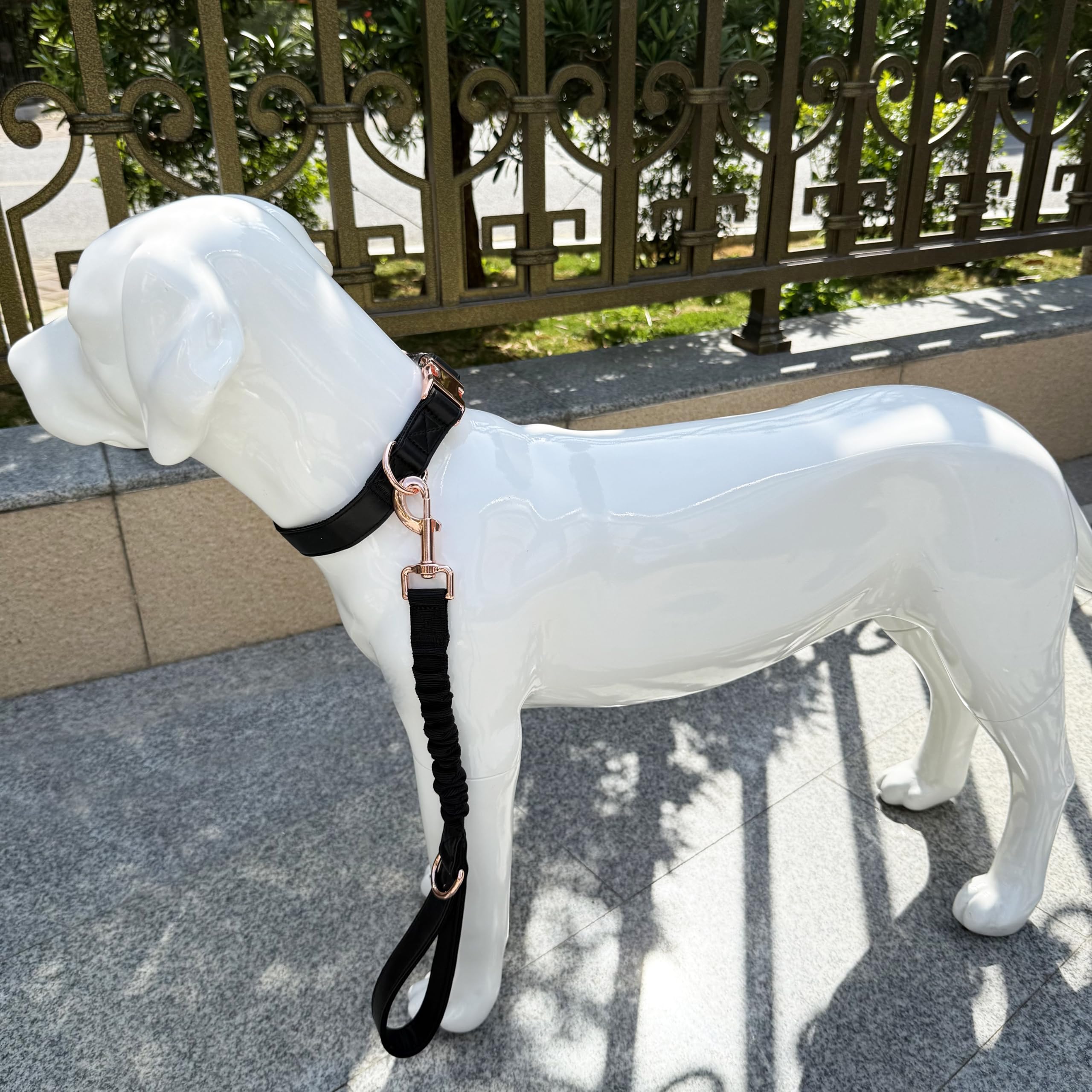 18 Short Dog Leash Comfortable Soft Nylon Bungee Resistance Elastic Short Leash For Large And Medium Dogs (Black, 18-24)