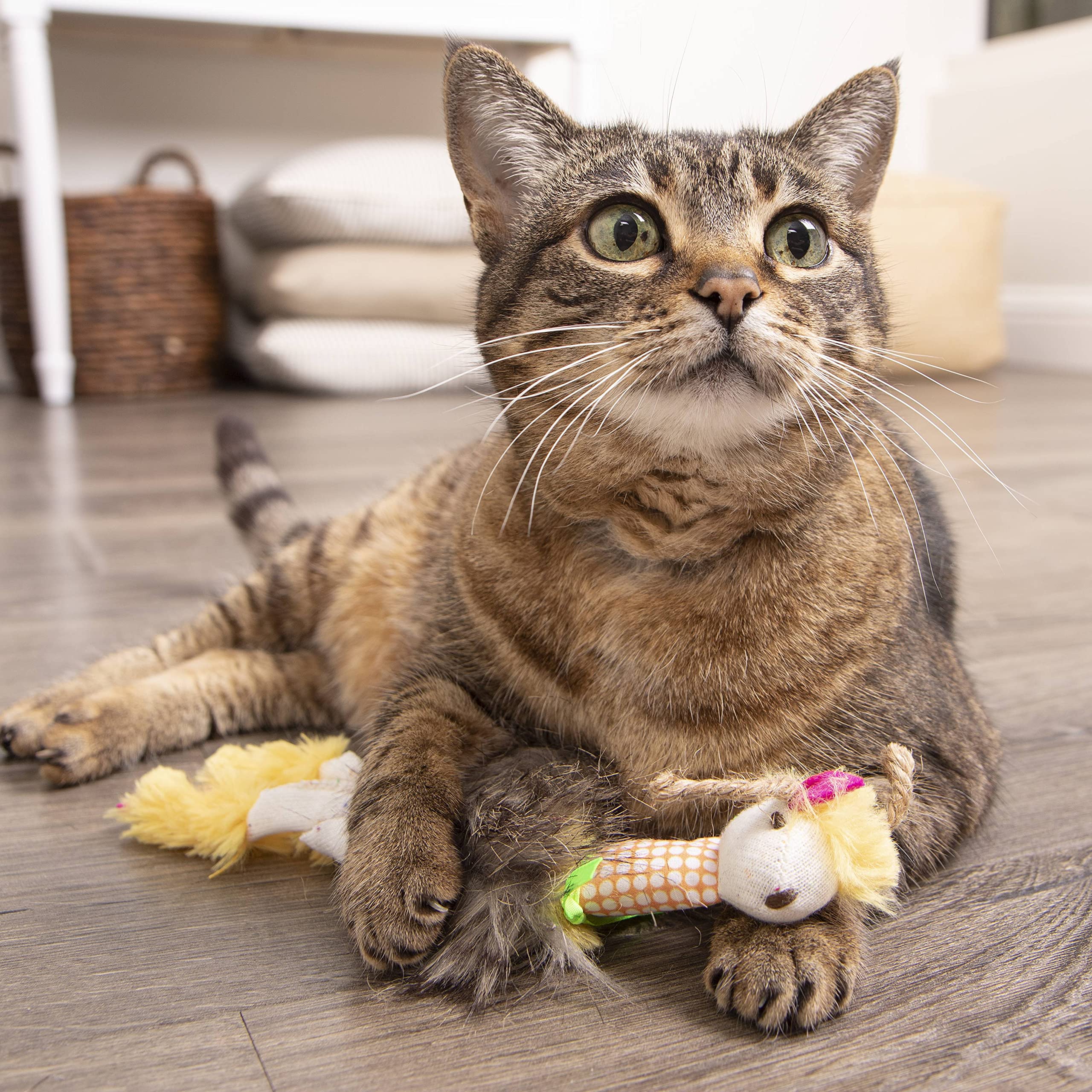 Petlinks Happynip Loopy Llama Plush Cat Toy, Contains Silvervine & Catnip - Yellow, One Size