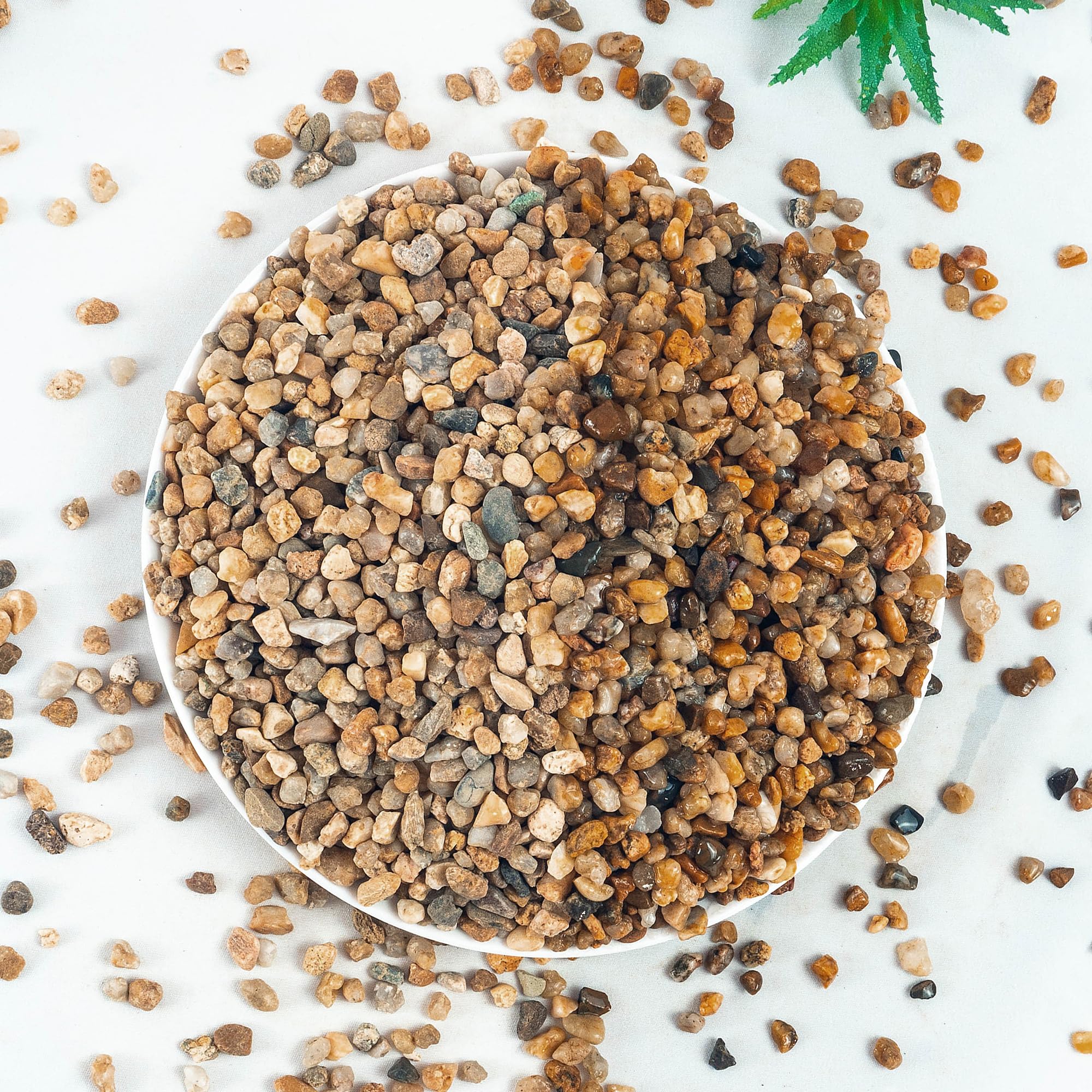 VINICS 10 lbs Aquarium Gravel, 3-6mm Fish Tank Gravel, Succulent Cactus Pea Gravel for Indoor Plants, River Rocks for Gardening,