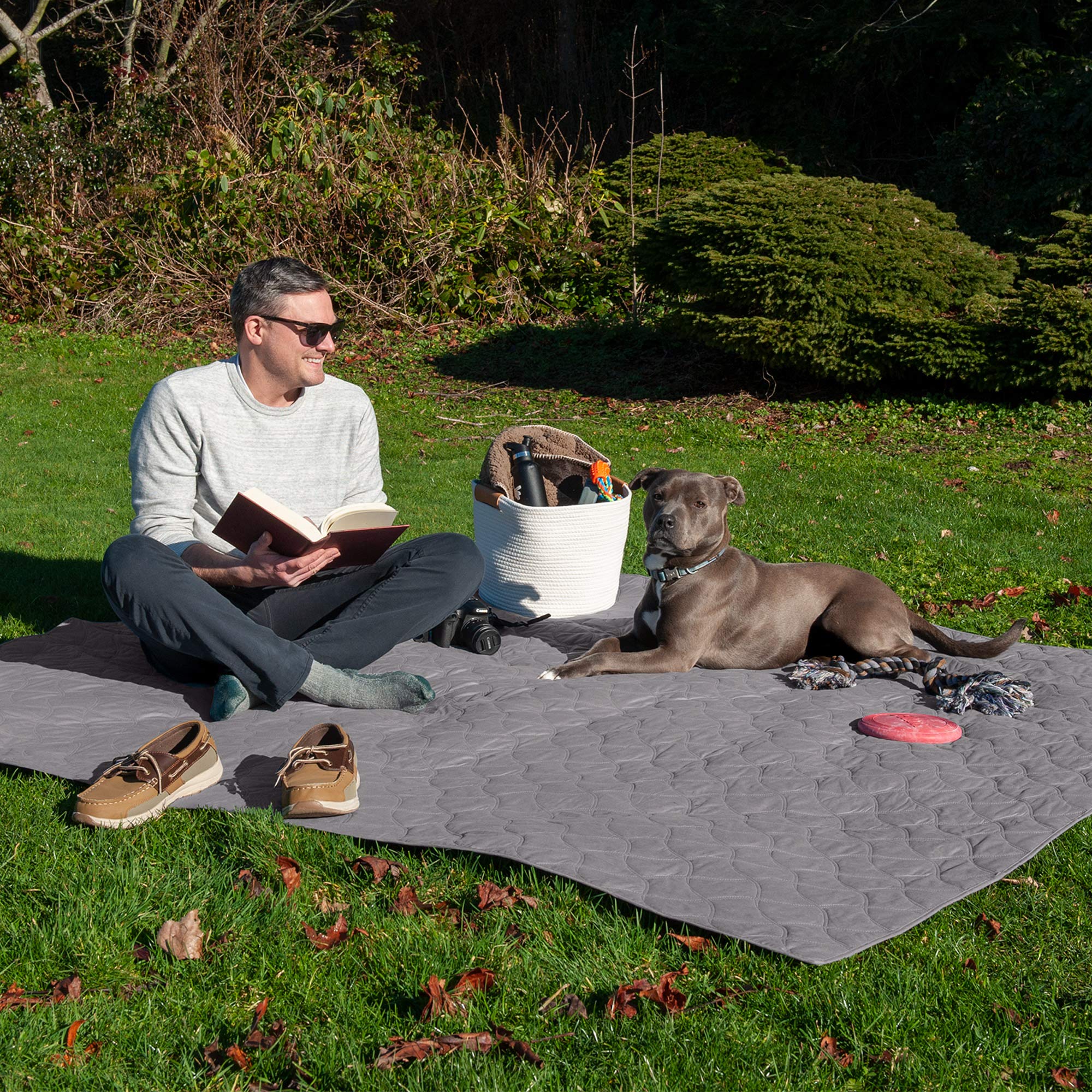 Furhaven Waterproof & Non-Slip Twin Size Mattress Cover Protector For Dogs & Cats, Washable, For Beds, Couches, & Car Seats - Qu