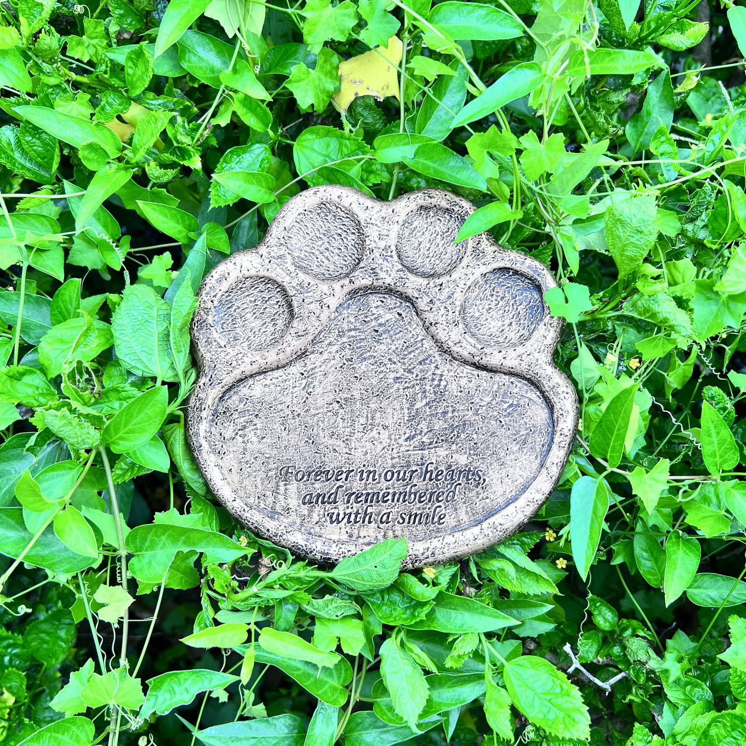 Garden Stepping Stone, Paw Of Dog Cat Pet Memorial Stones, Loss Of Pet Gift - 7.5'' L X 7.5'' W X 0.6'' D