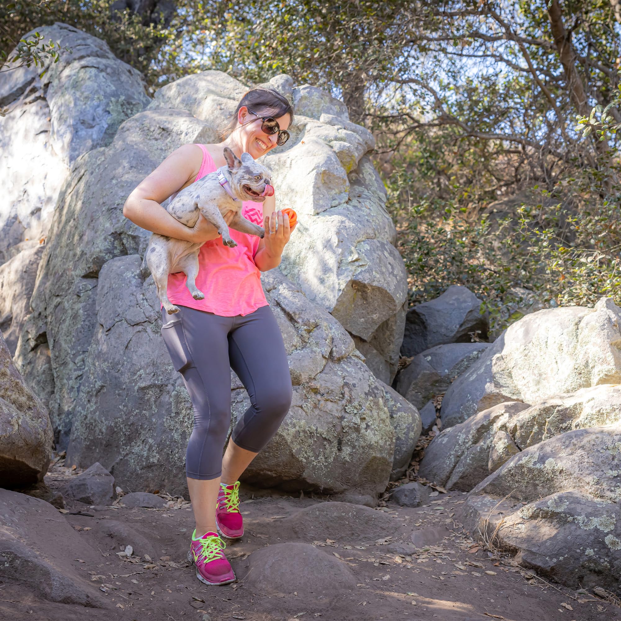 Chuckit! Air Fetch Ball Dog Toy, Medium (2.5 Inch Diameter), for dogs 20-60 lbs