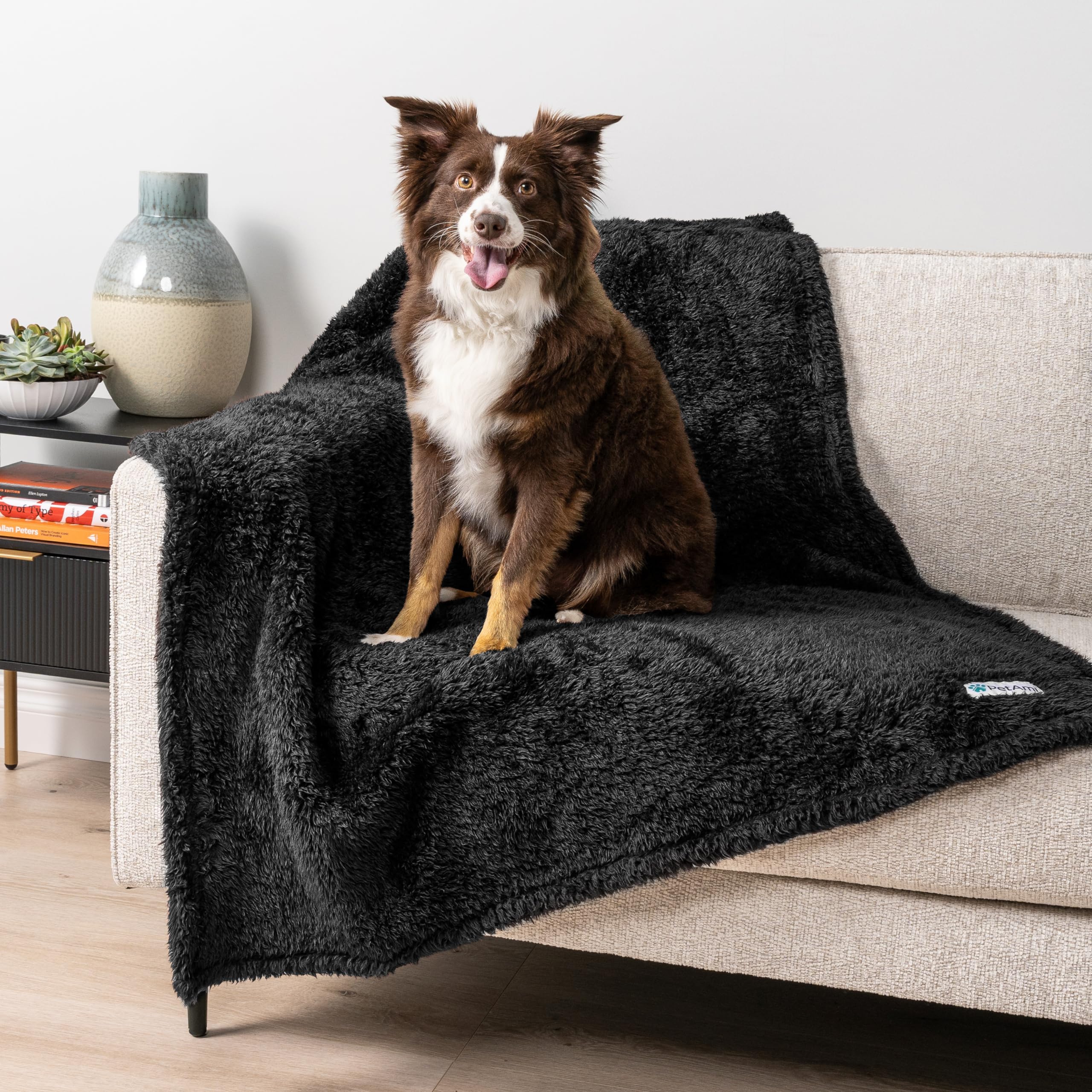 PetAmi Dog Blanket for Small Medium Dogs Black, Fluffy Soft Puppy Blanket, Sherpa Fleece Cat Blanket for Kitten Doggie, Calming