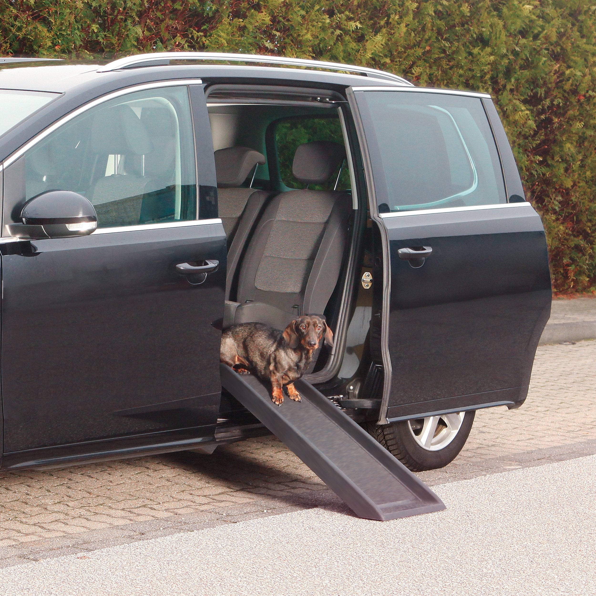TRIXIE 39-in Portable Dog Ramp for Small Cars & Furniture, Non-Skid Surface, Plastic, Model 3942, Black