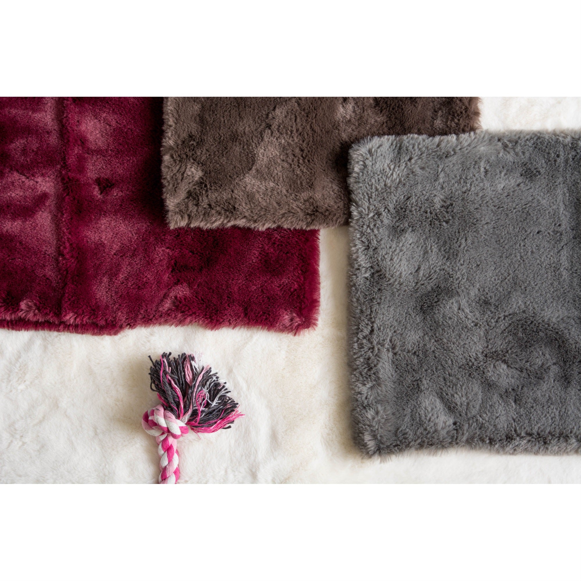 Bone Dry Faux Fur Pet Cage Liner, Xxx-Large - 29 X 48', Cranberry