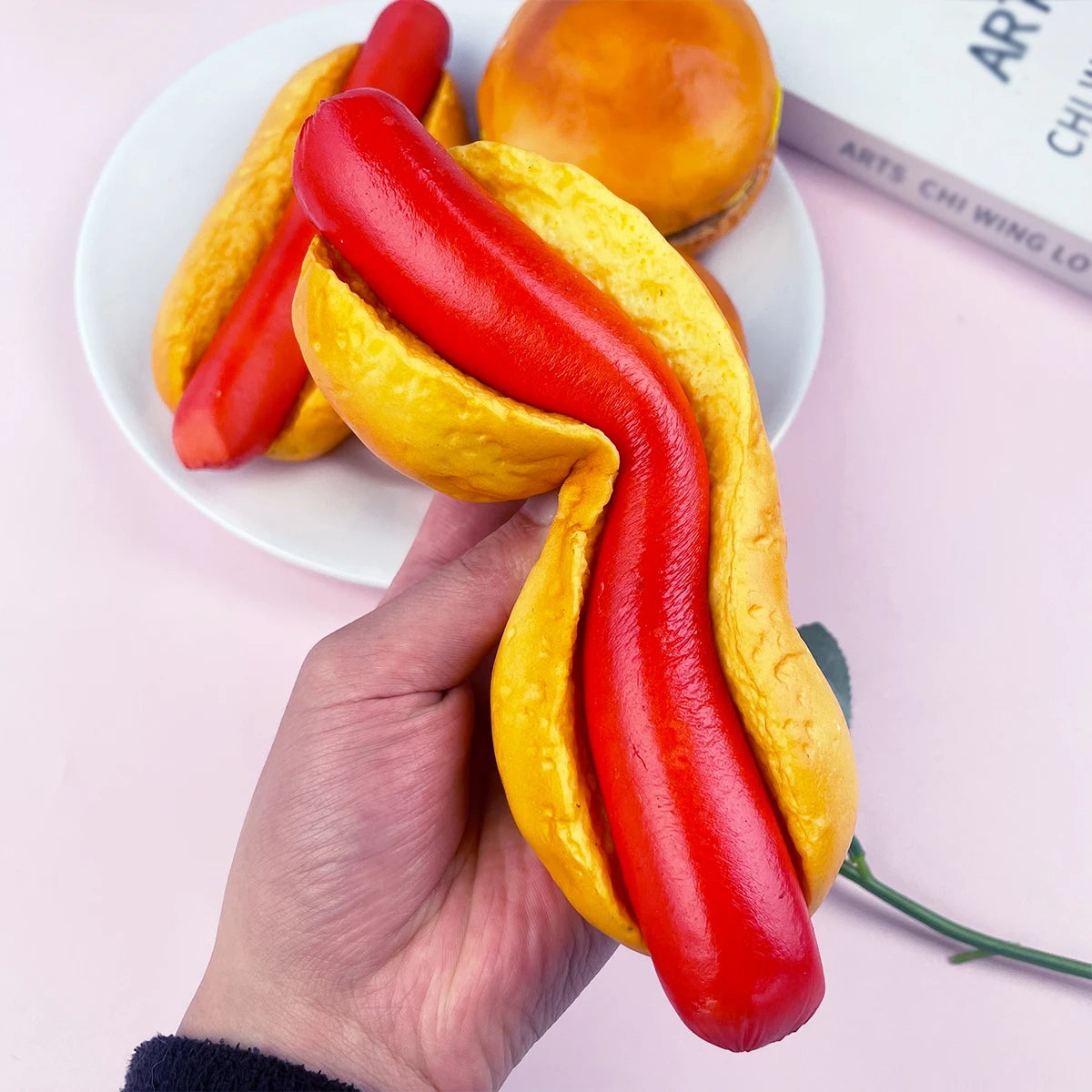 1Pc Soft Squishy Fake Burger or Hot Dog Model Slow Rebound Realistic Fast Food Photography Props Pretend Play Toy