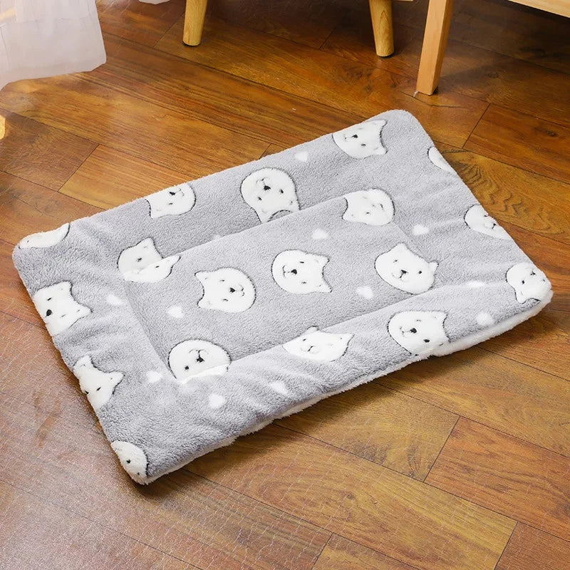 Thicken Cat Mat Breathable Flannel Cat Sleeping Mat Soft Dog Cushion for Small Dog Winter Warm Cat Blanket
