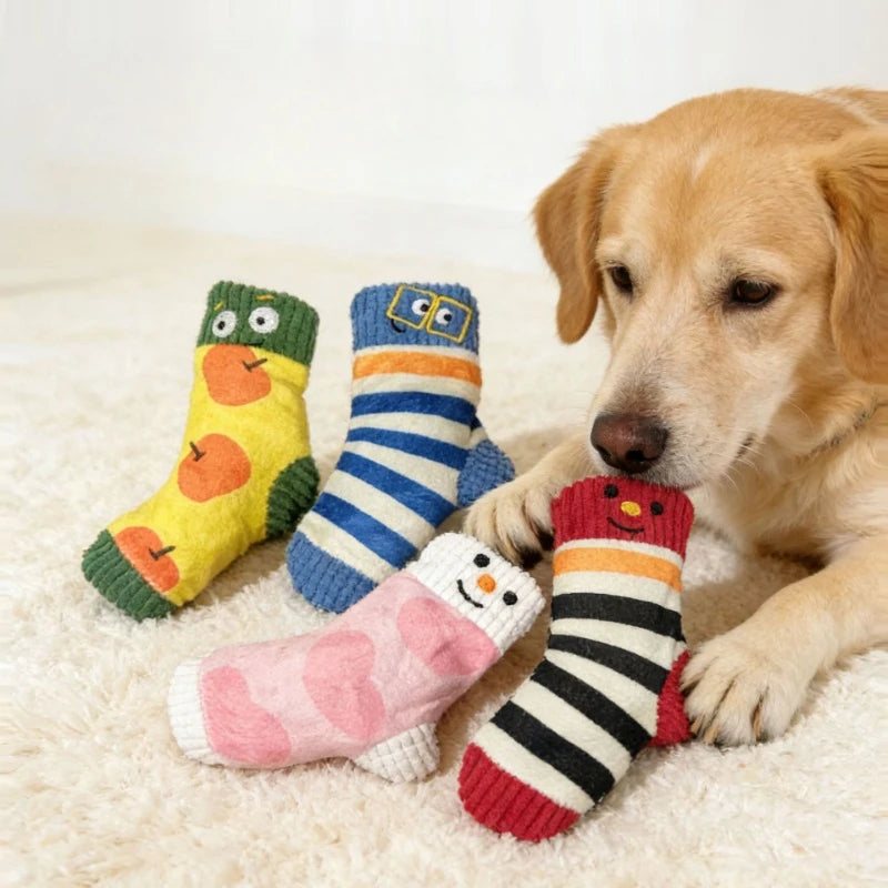 Sock Shaped Plush Pet Chew Toy Hidden Food Design Built-in Squeaker Bite Resistant Teeth Grinding Interactive Play Supplies