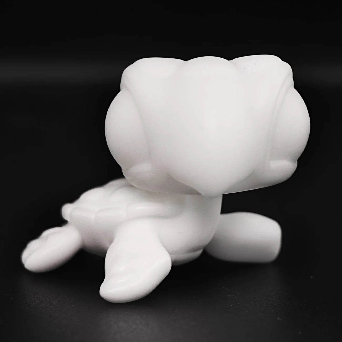 Minilpsshop White Base For Pet Shop Toy Crocodile Spider German Shepherd Turtle Panda Bull Terrier and Sheepdog DIY Painting