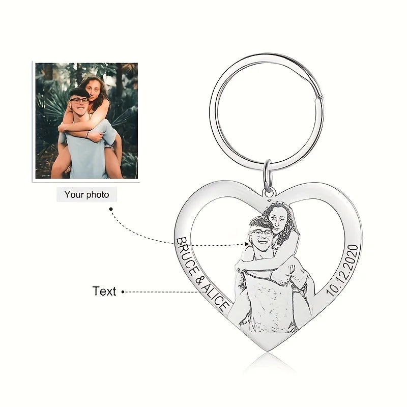 【Customized Product】Personalized Stainless Steel Heart-Shaped Keychain - Customizable with family and couple photos, text, and date - Valentine's Day/Christmas gift - A memorable keepsake gift for family, couples, and pet