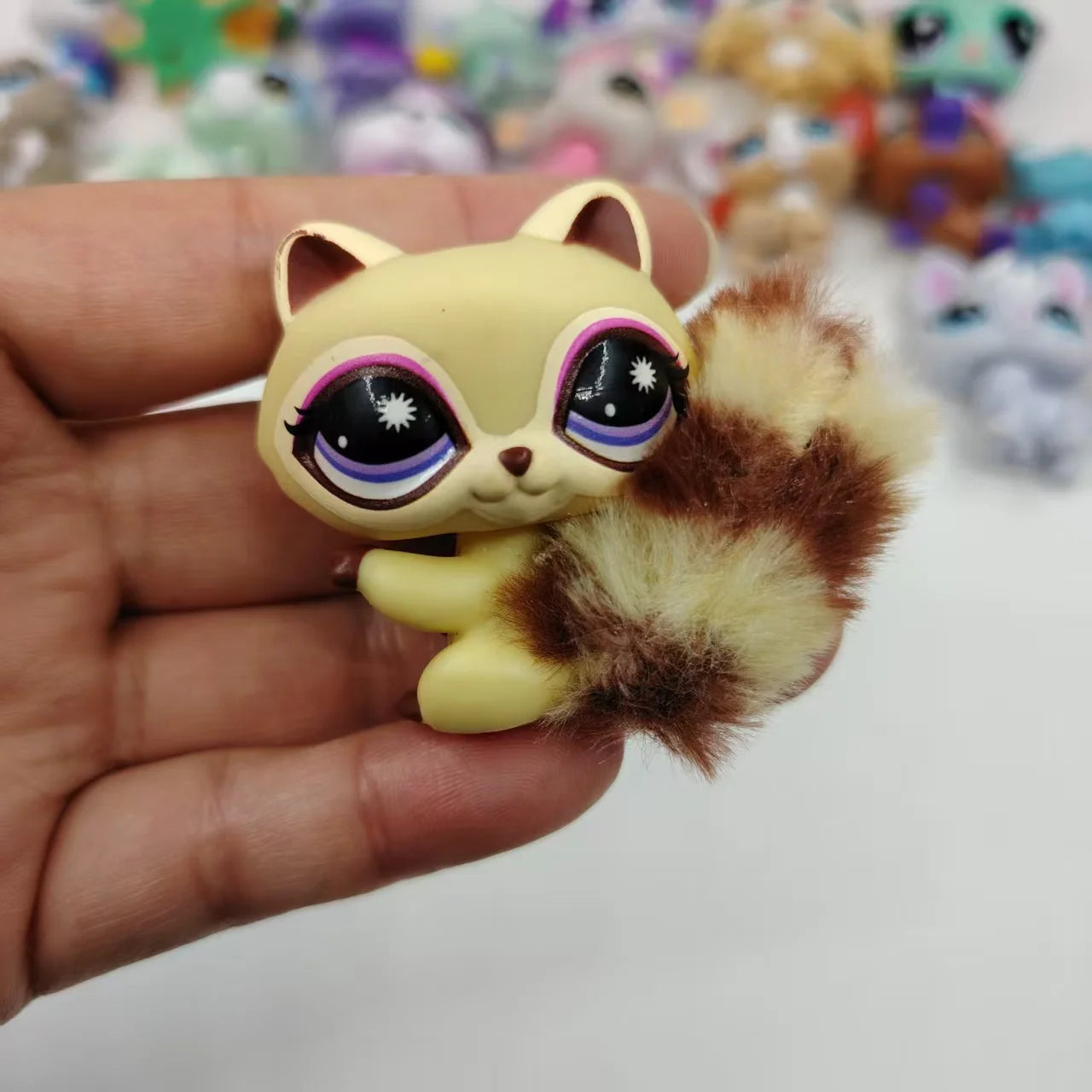 2025 Newest LPS Pet Toys Cute Animal Can Shake Head Kitten Original Collection Toys for Girls Christmas Birthday Gift