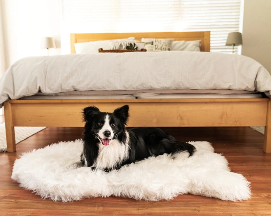 Puprug Orthopedic Dog Bed For Large Dogs With Fluffy Soft Faux Fur And Memory Foam For Joint Pain Relief, Machine Washable And Waterproof Couch Bed, Polar White, Large/Extra Large