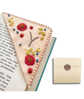 Personalized Hand Embroidered Corner Bookmark,Felt Triangle Page Stitched Corner Handmade Bookmark,Unique Cute Flower Letter Embroidery Bookmarks Accessories For Book Lovers (Fall,Y)