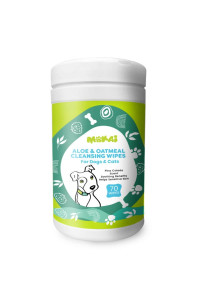 MOKAI Aloe & Oatmeal Grooming Wipes for Dogs and Cats Pet Cleansing Wipes Used to Remove Dirt Dander Odor and Excess Hair from The Skin and Coat with Soothing Benefits for Sensitive Skin (60 Wipes)