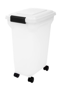 IRIS OHYAMA, Pet Food Storage Container 20 L for 7,5 kg, Flip-Up Lid, Airtight, Transparent, Shovel and Wheels, for Dog and Cat Food - Air Tight Food Container ATS-M - Black